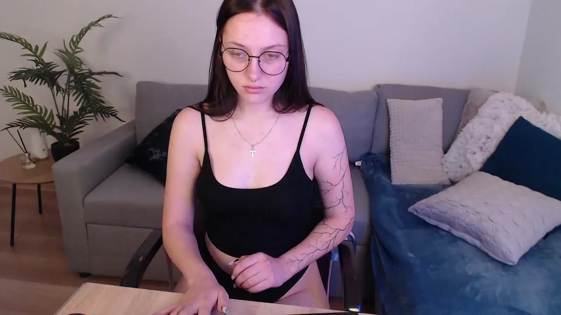 Gallery image thumbnail from SerenaSantos's myfreecams stream on, 05/21/2024, 10:36 image 7 of 20