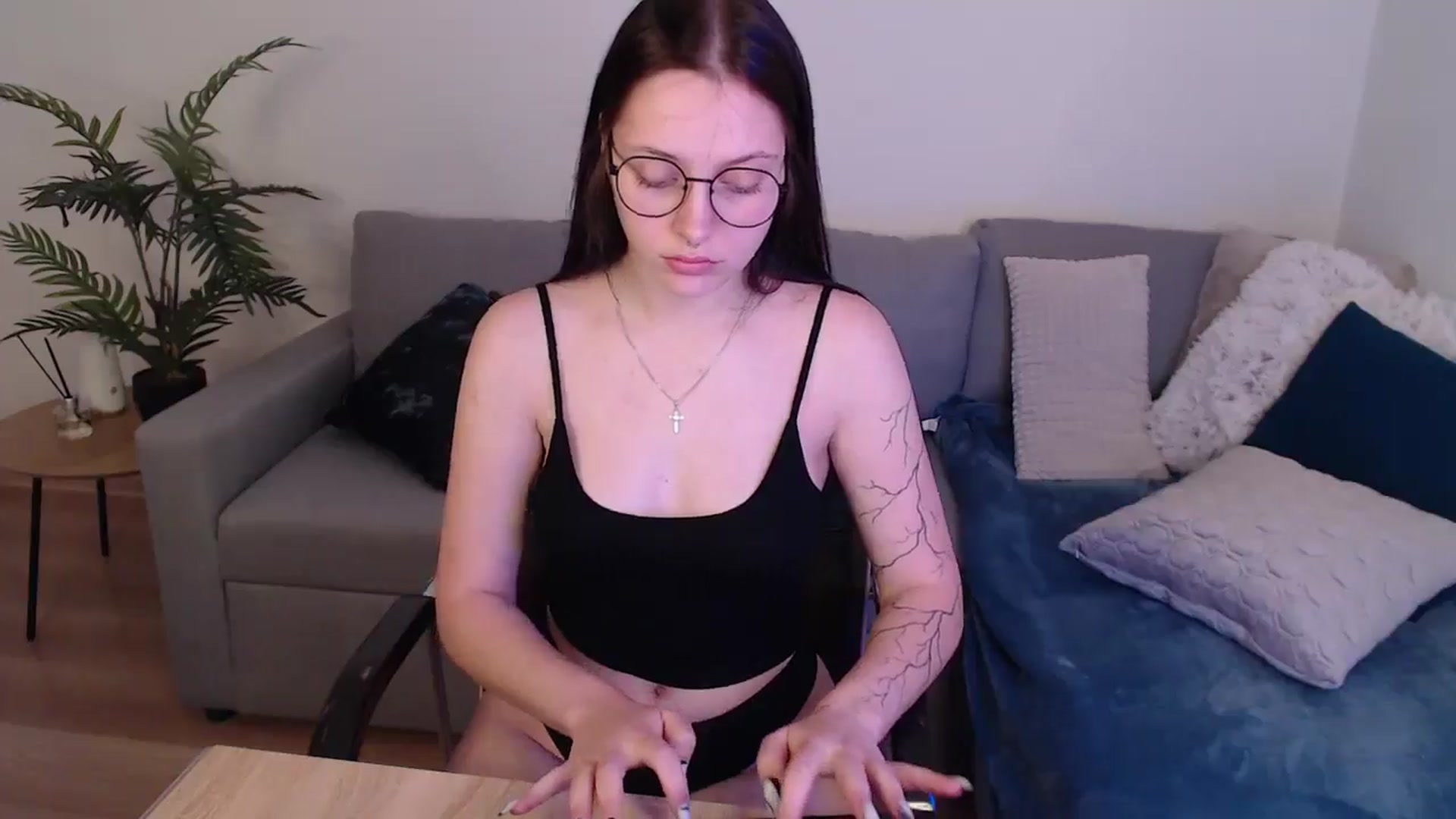 Gallery image thumbnail from SerenaSantos's myfreecams stream on, 05/21/2024, 10:36 image 20 of 20