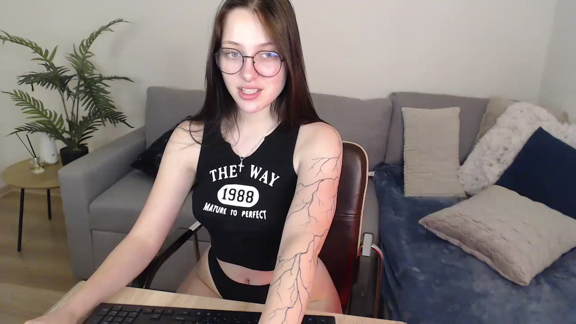 Gallery image thumbnail from SerenaSantos's myfreecams stream on, 05/22/2024, 09:39 image 18 of 20