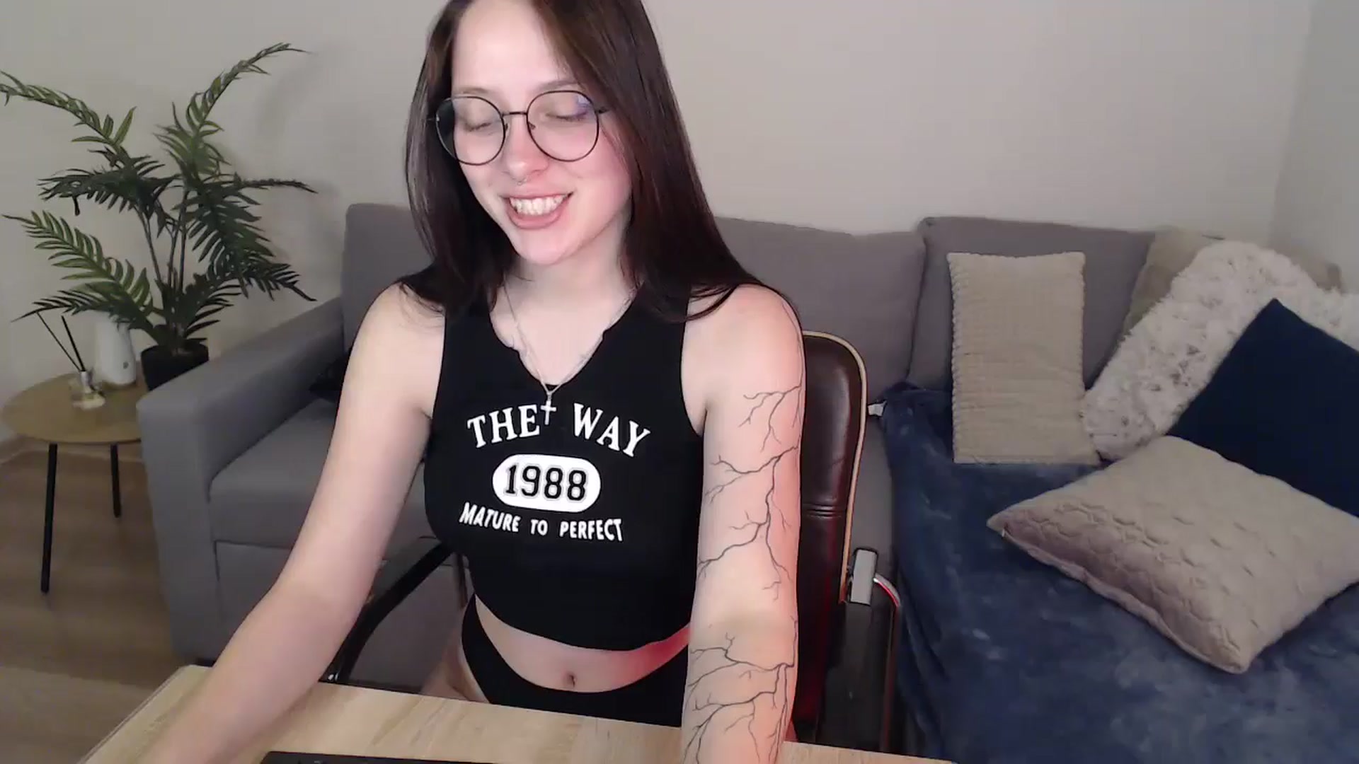 Gallery image thumbnail from SerenaSantos's myfreecams stream on, 05/22/2024, 09:39 image 5 of 20