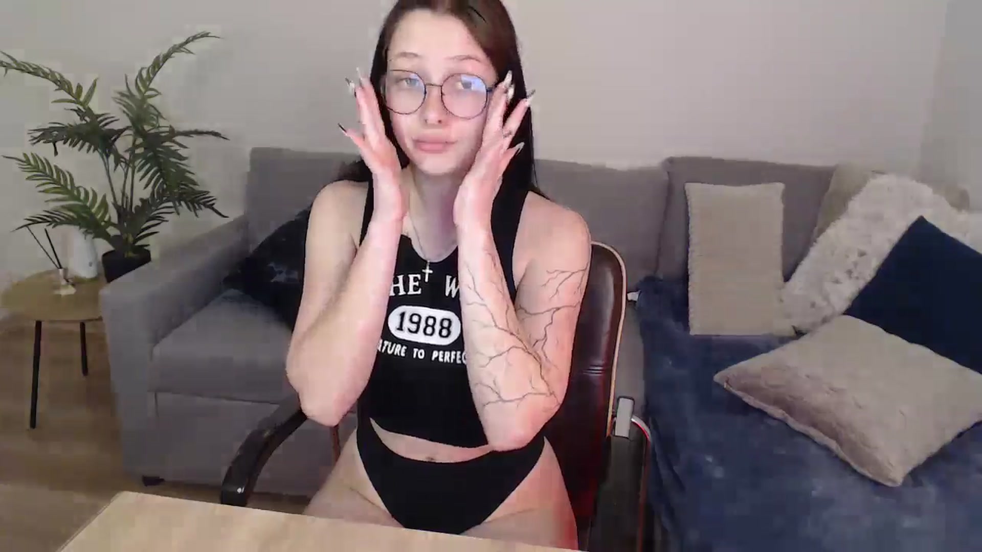 Gallery image thumbnail from SerenaSantos's myfreecams stream on, 05/22/2024, 09:39 image 14 of 20