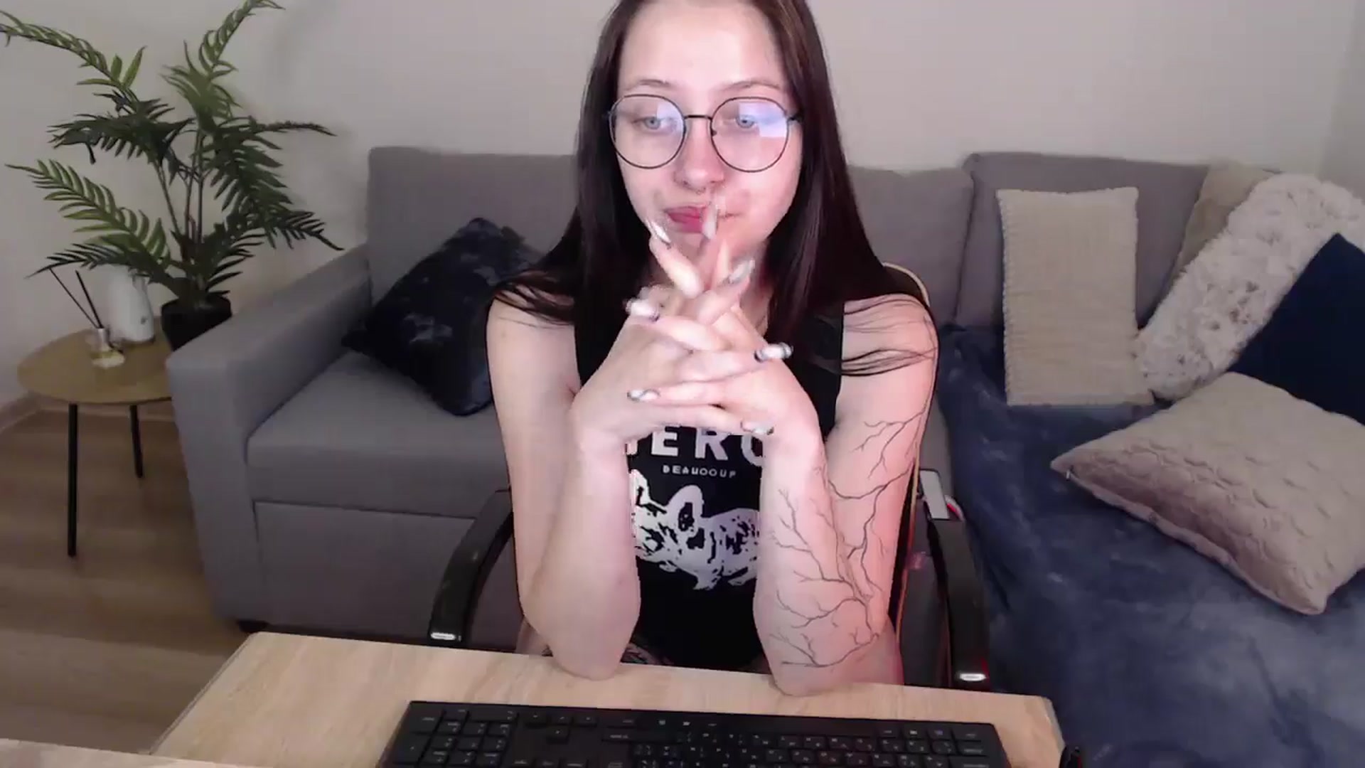 Gallery image thumbnail from SerenaSantos's myfreecams stream on, 05/24/2024, 08:38 image 6 of 20