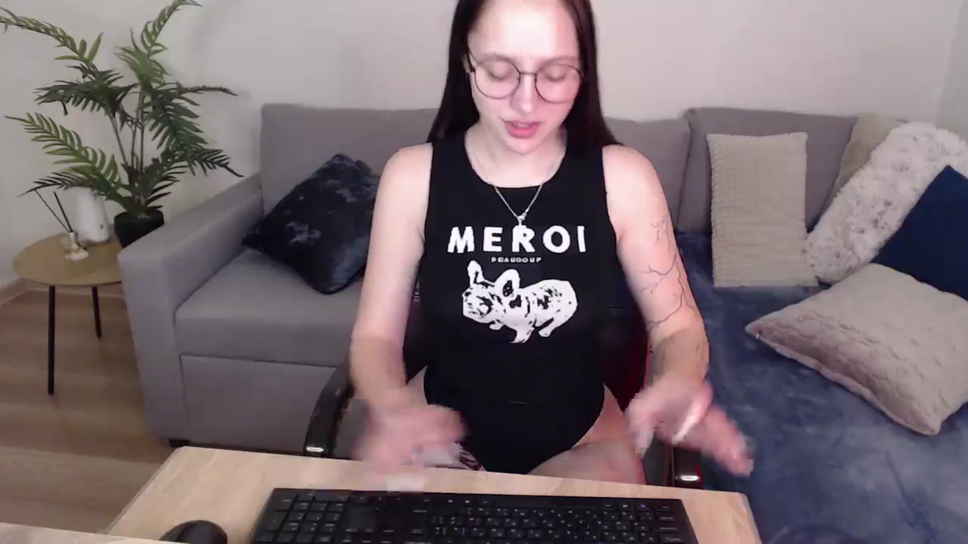 Gallery image thumbnail from SerenaSantos's myfreecams stream on, 05/24/2024, 08:38 image 13 of 20