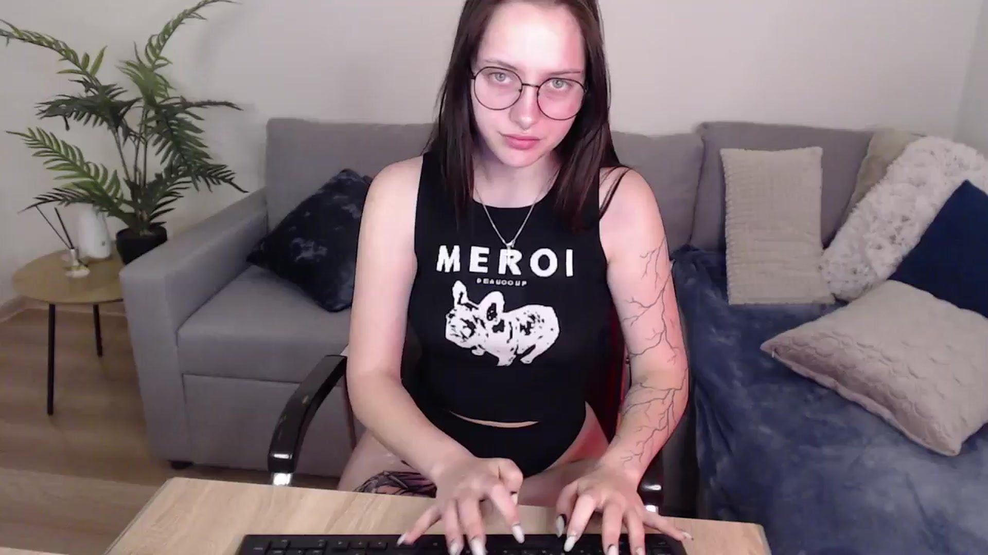 Gallery image thumbnail from SerenaSantos's myfreecams stream on, 05/24/2024, 09:19 image 1 of 20