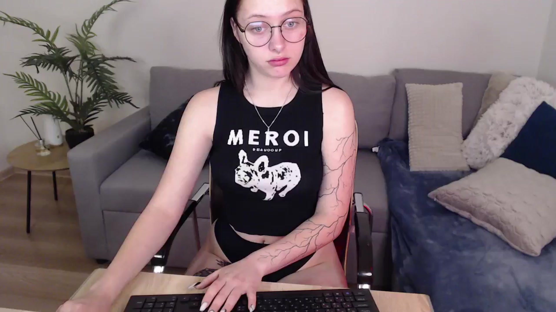 Gallery image thumbnail from SerenaSantos's myfreecams stream on, 05/24/2024, 09:19 image 5 of 20