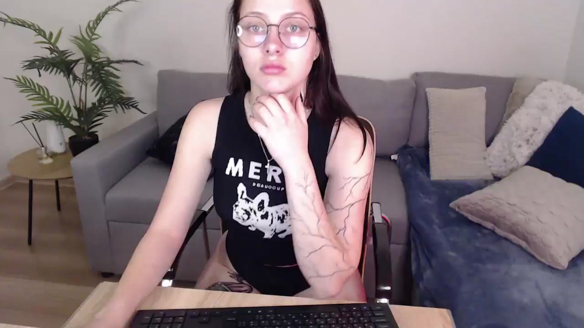 Gallery image thumbnail from SerenaSantos's myfreecams stream on, 05/24/2024, 09:19 image 8 of 20