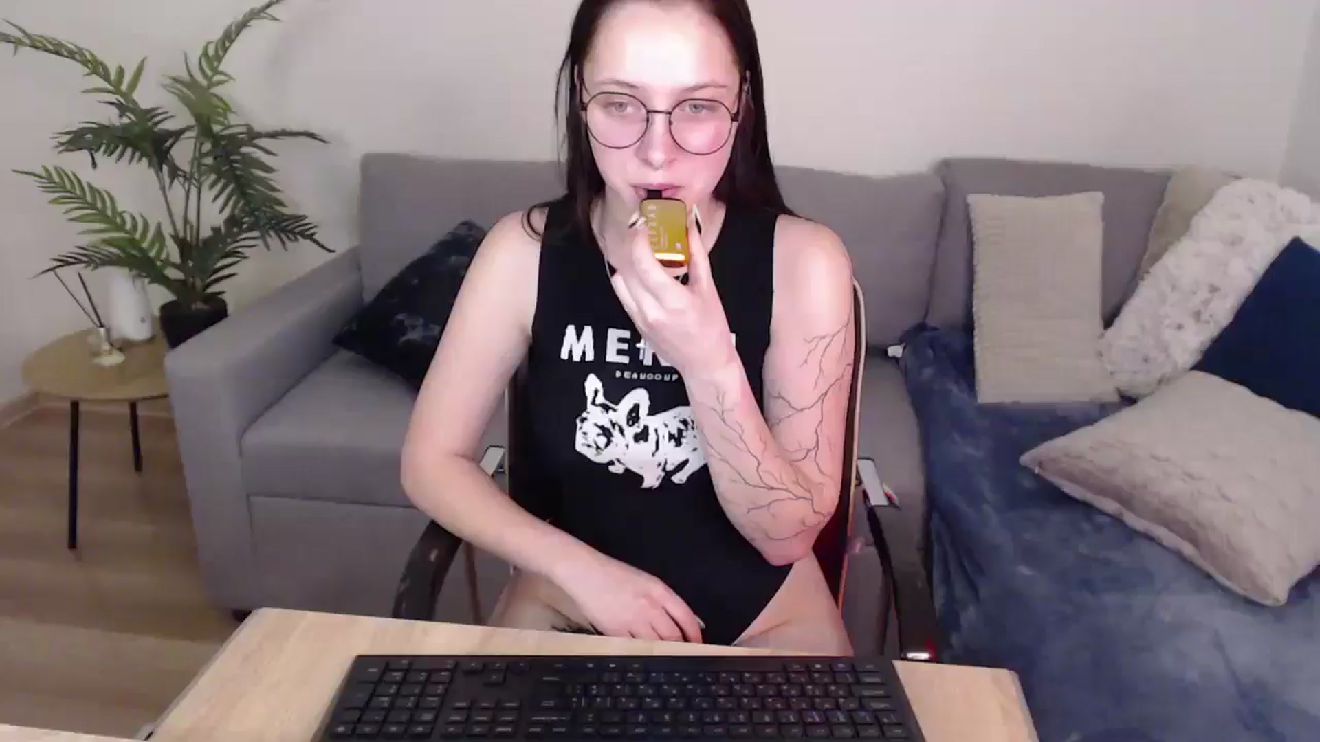 Gallery image thumbnail from SerenaSantos's myfreecams stream on, 05/24/2024, 10:53 image 19 of 20