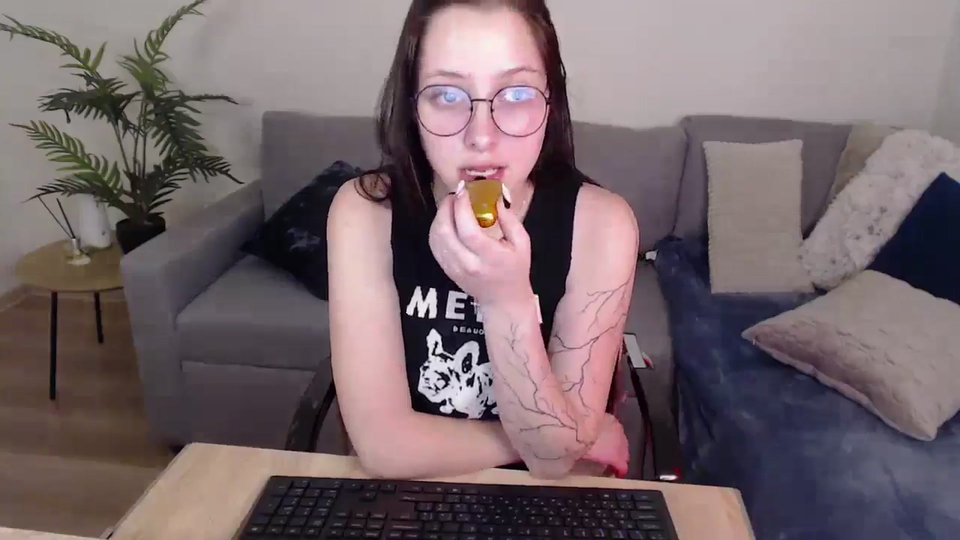 Gallery image thumbnail from SerenaSantos's myfreecams stream on, 05/24/2024, 10:53 image 18 of 20