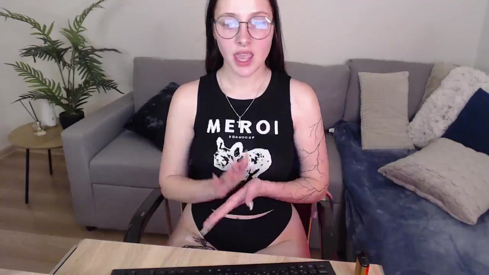 Gallery image thumbnail from SerenaSantos's myfreecams stream on, 05/24/2024, 10:53 image 4 of 20