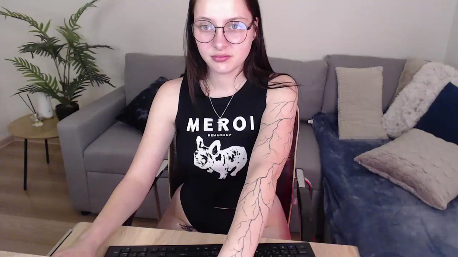 Gallery image thumbnail from SerenaSantos's myfreecams stream on, 05/24/2024, 10:53 image 7 of 20