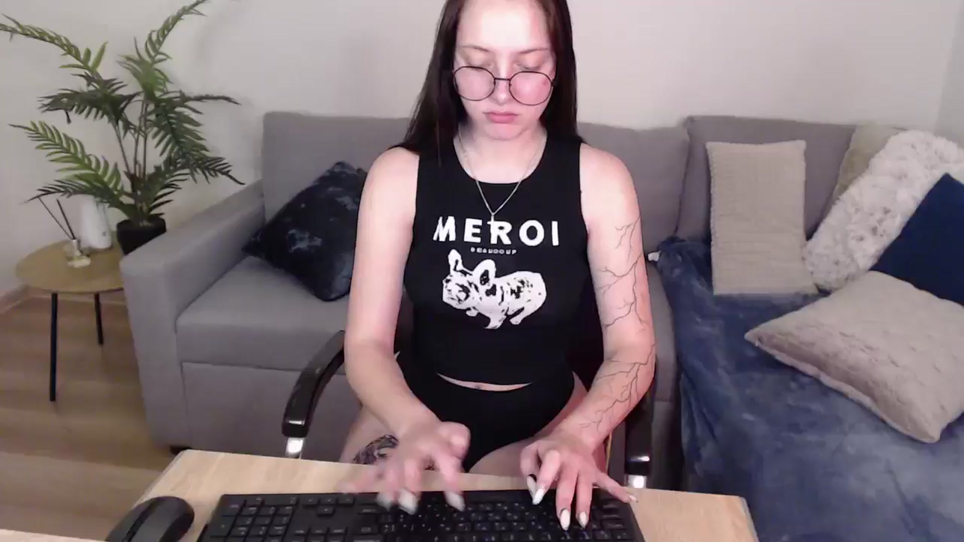 Gallery image thumbnail from SerenaSantos's myfreecams stream on, 05/24/2024, 11:38 image 1 of 20