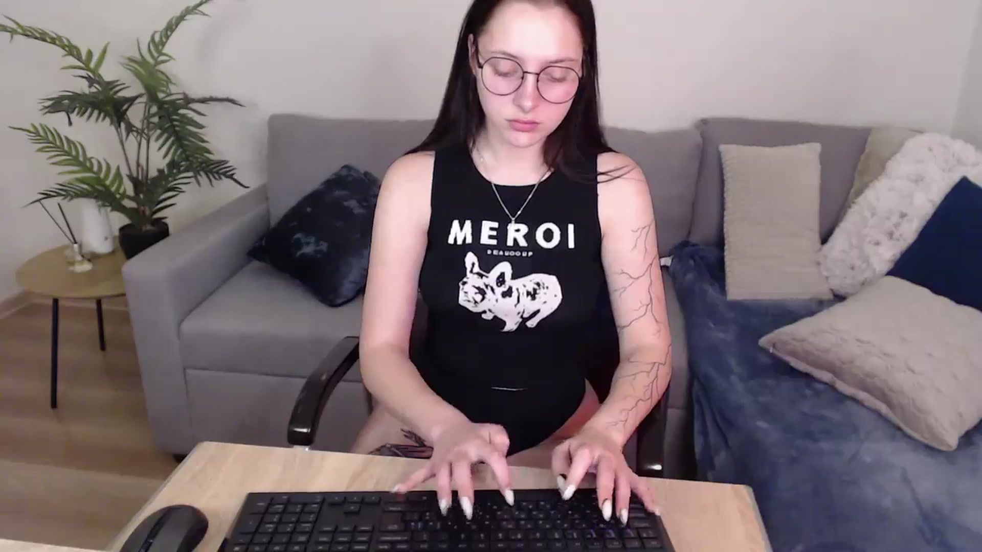 Gallery image thumbnail from SerenaSantos's myfreecams stream on, 05/24/2024, 11:38 image 3 of 20