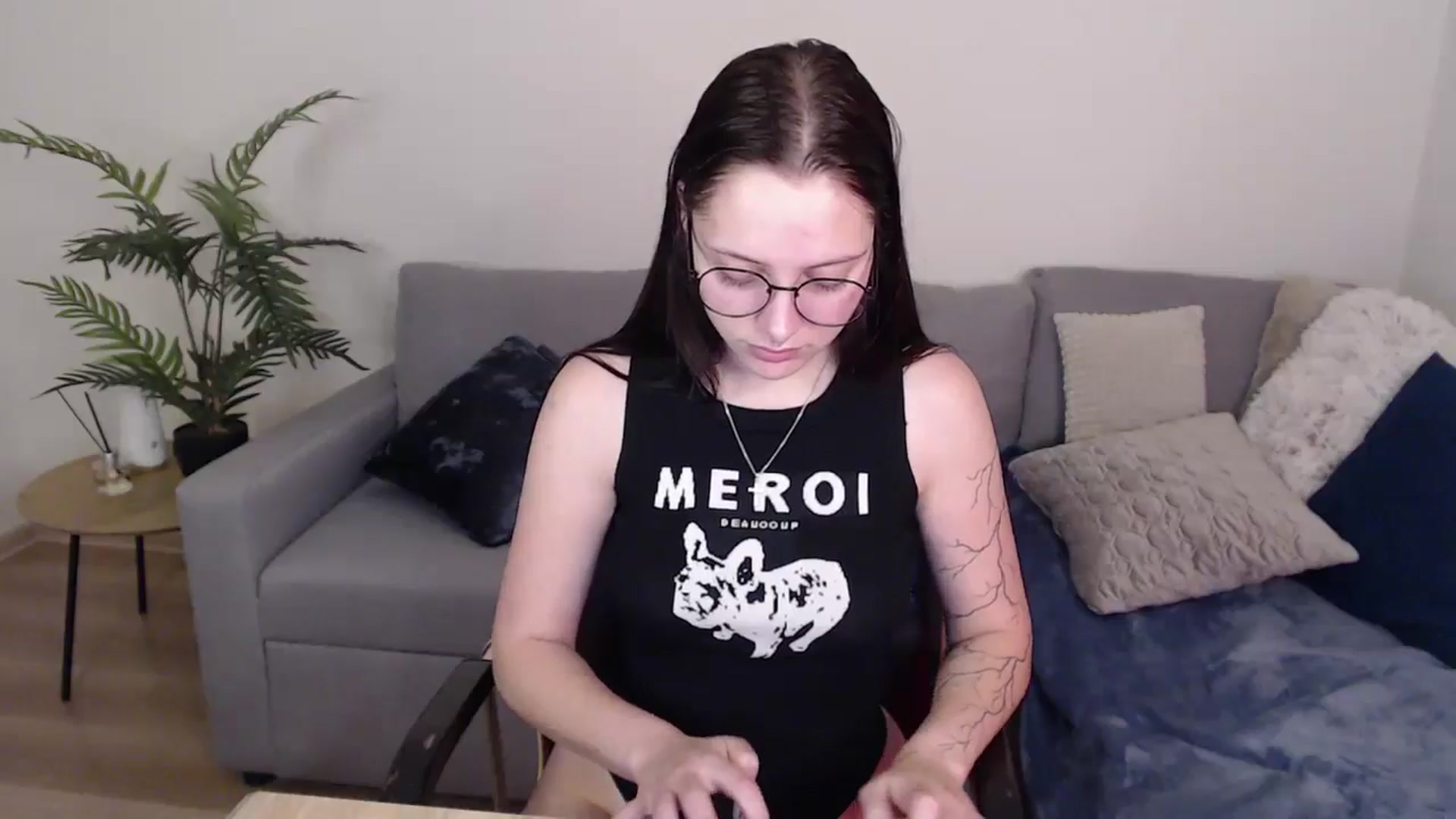Gallery image thumbnail from SerenaSantos's myfreecams stream on, 05/24/2024, 12:17 image 12 of 20