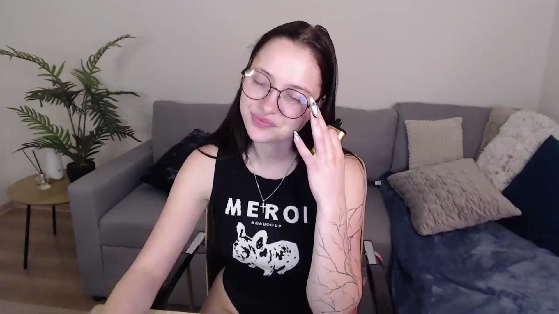 Gallery image thumbnail from SerenaSantos's myfreecams stream on, 05/24/2024, 12:17 image 13 of 20