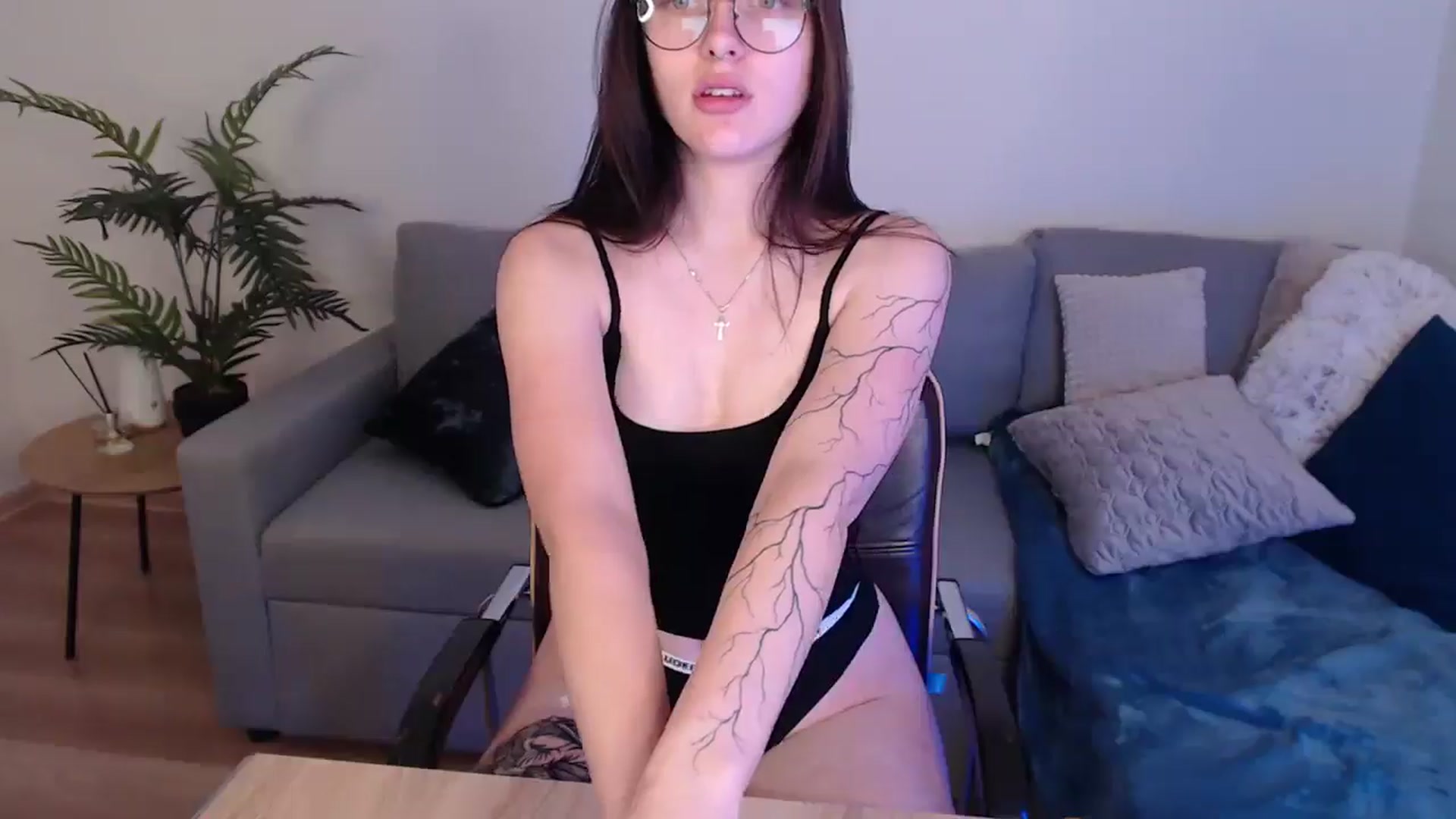 Gallery image thumbnail from SerenaSantos's myfreecams stream on, 05/25/2024, 10:44 image 20 of 20