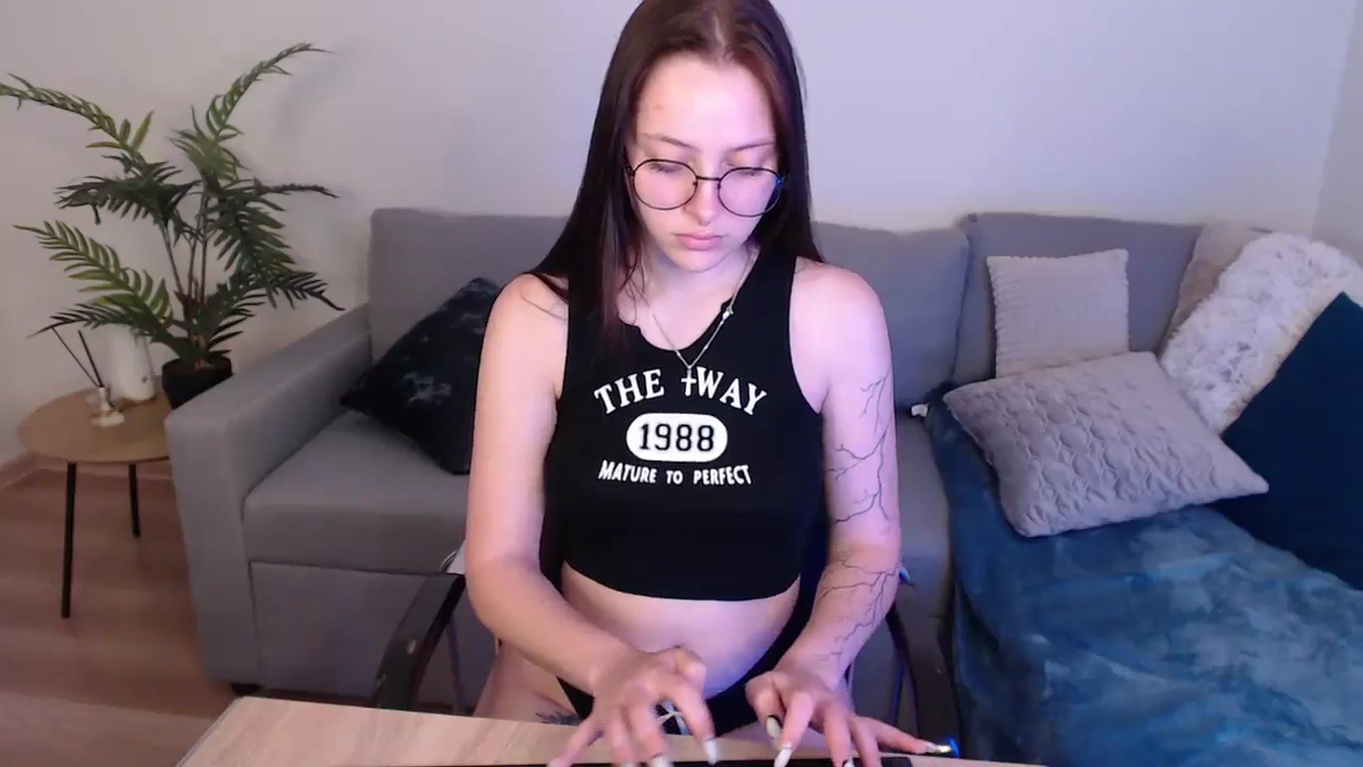 Gallery image thumbnail from SerenaSantos's myfreecams stream on, 05/31/2024, 11:13 image 6 of 20
