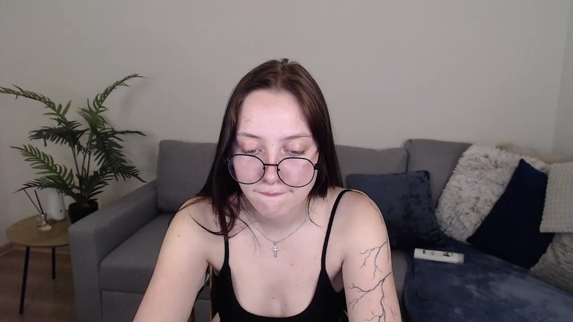 Gallery image thumbnail from SerenaSantos's myfreecams stream on, 06/03/2024, 13:27 image 1 of 20