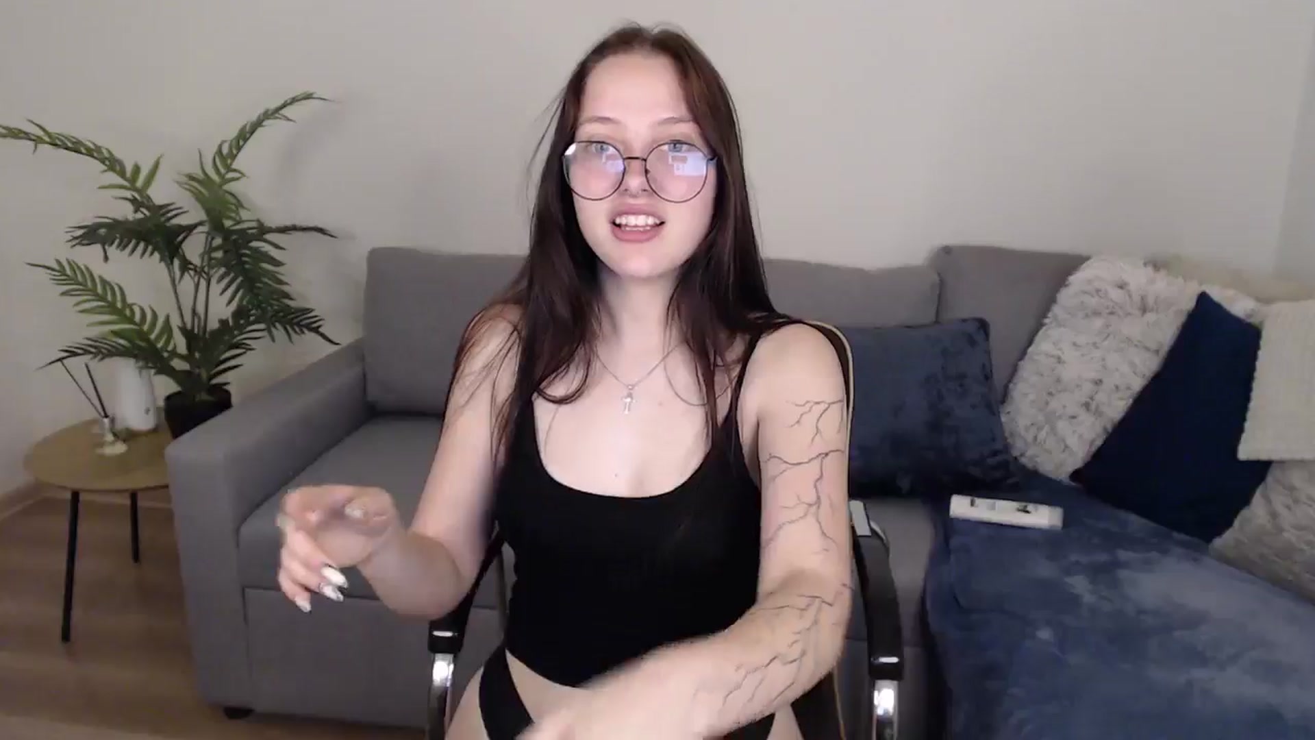 Gallery image thumbnail from SerenaSantos's myfreecams stream on, 06/03/2024, 13:27 image 19 of 20
