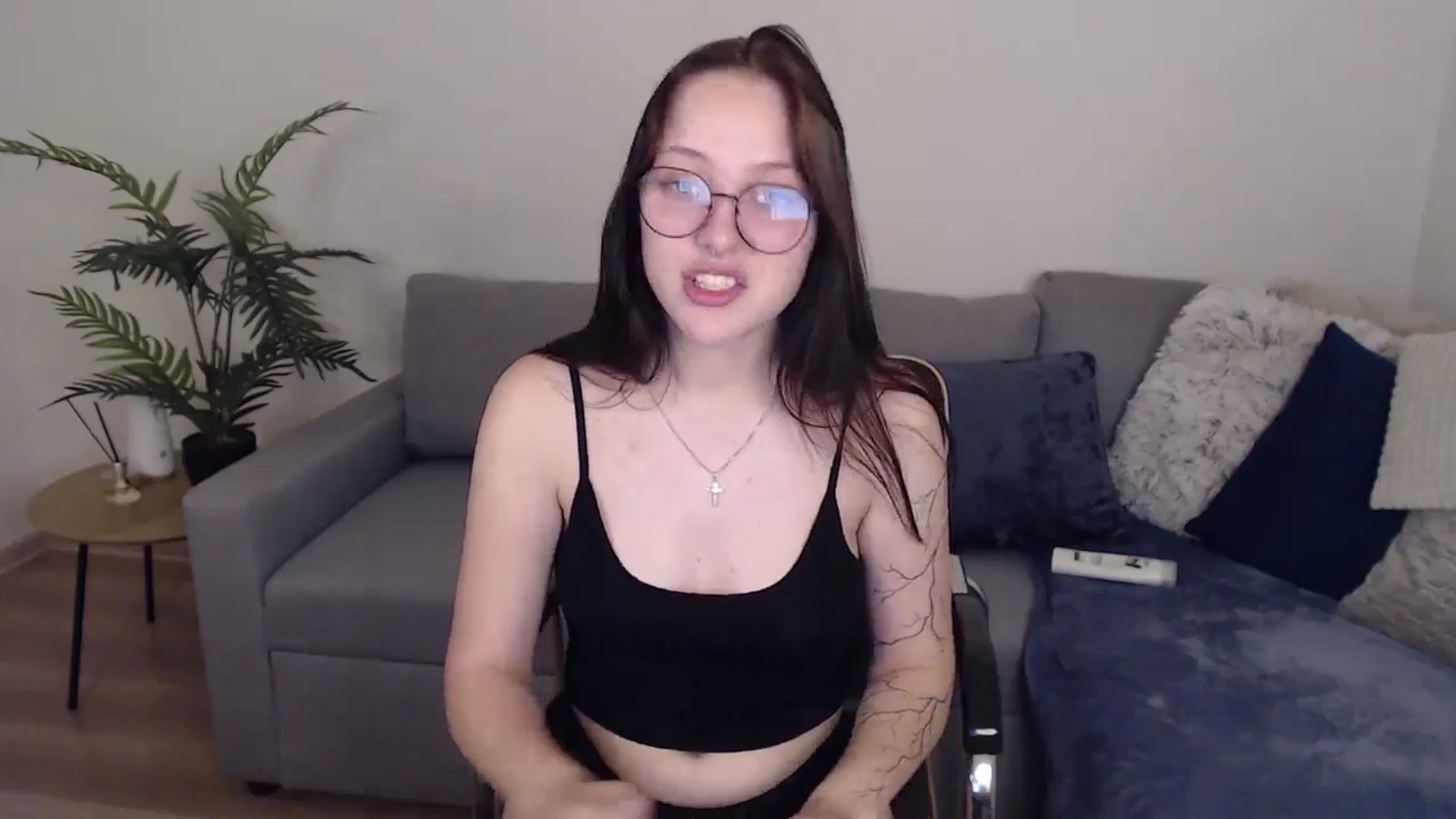 Gallery image thumbnail from SerenaSantos's myfreecams stream on, 06/03/2024, 13:57 image 3 of 20