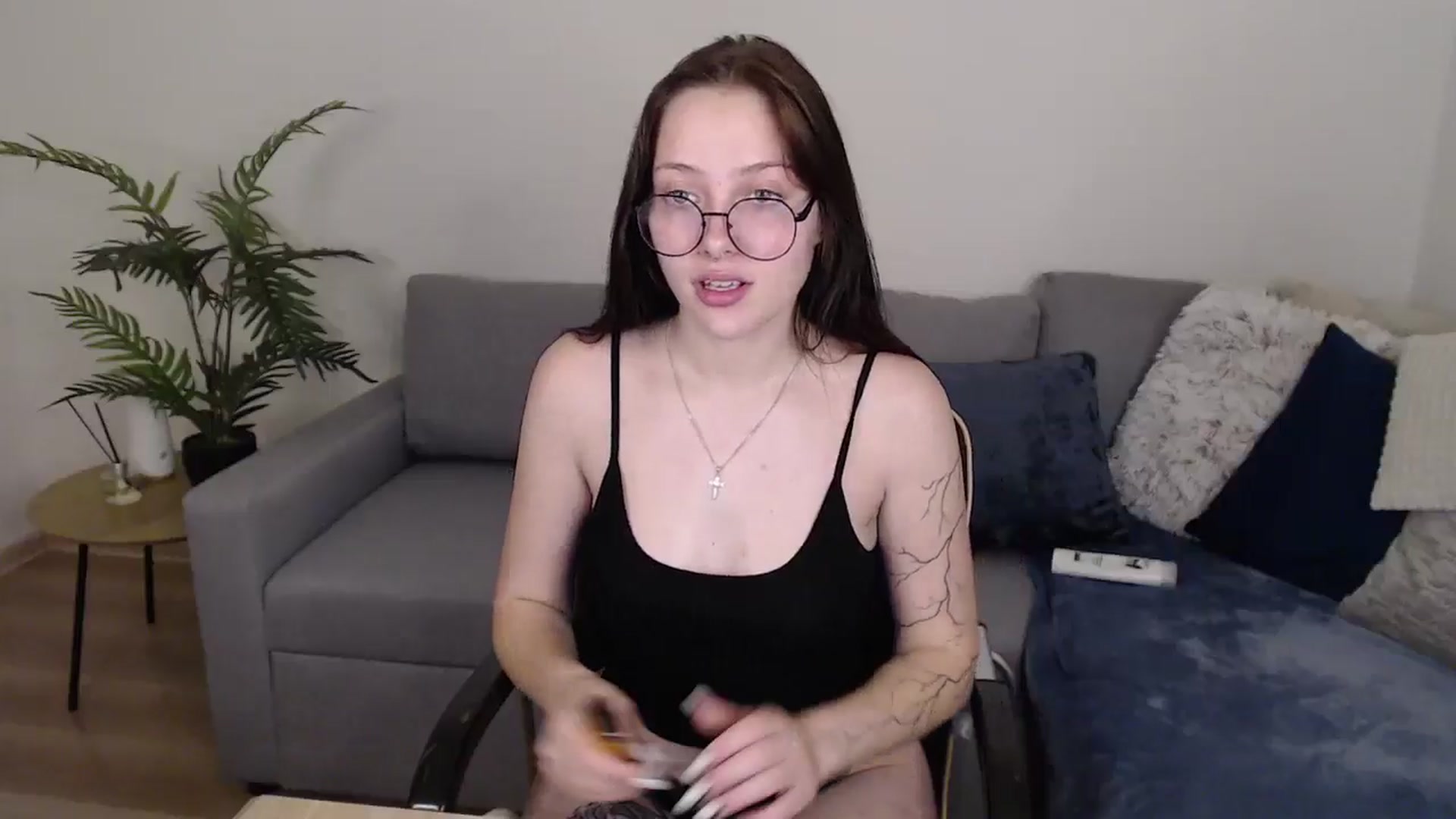 Gallery image thumbnail from SerenaSantos's myfreecams stream on, 06/03/2024, 13:57 image 18 of 20