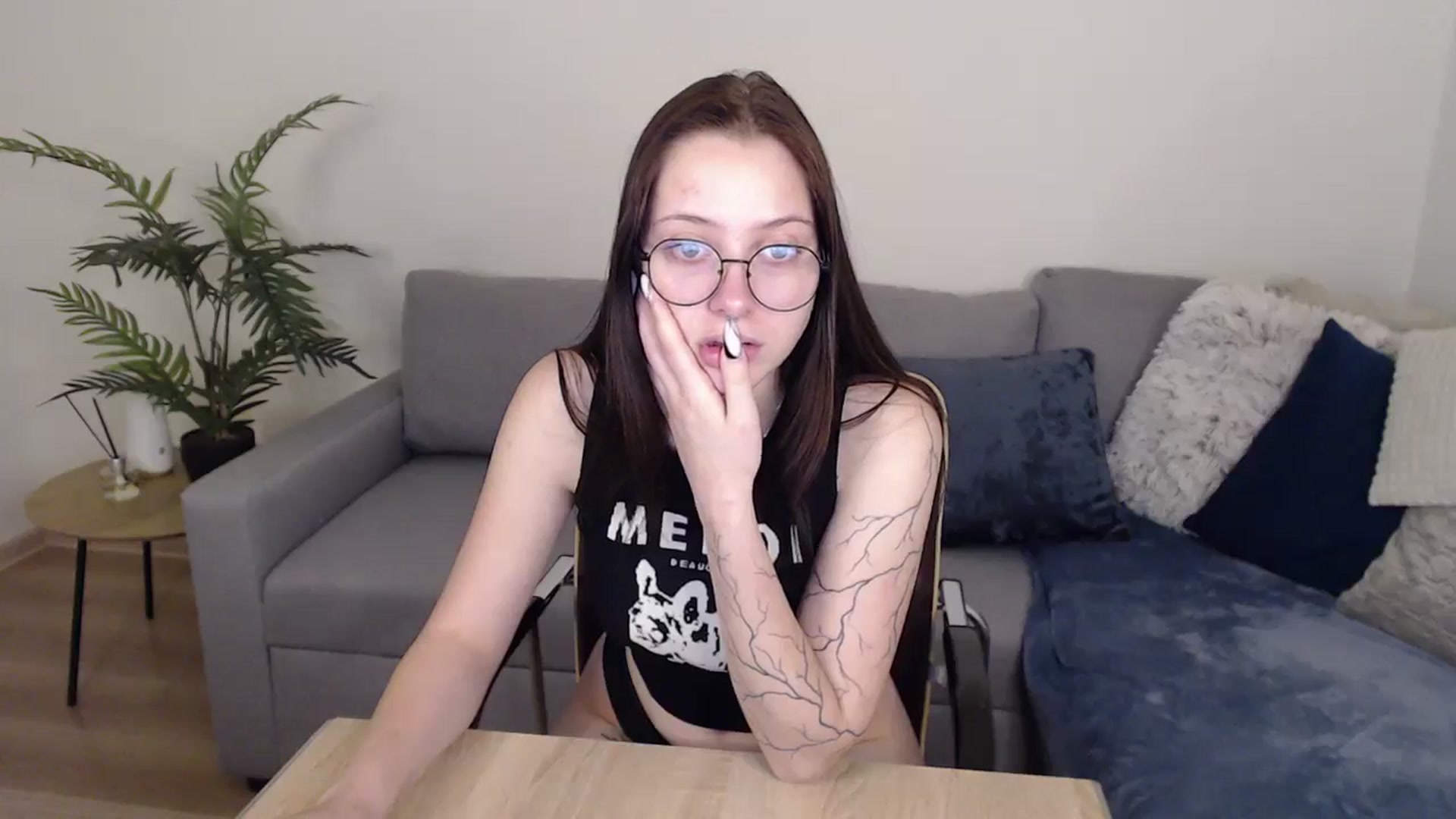 Gallery image thumbnail from SerenaSantos's myfreecams stream on, 06/04/2024, 08:43 image 16 of 20