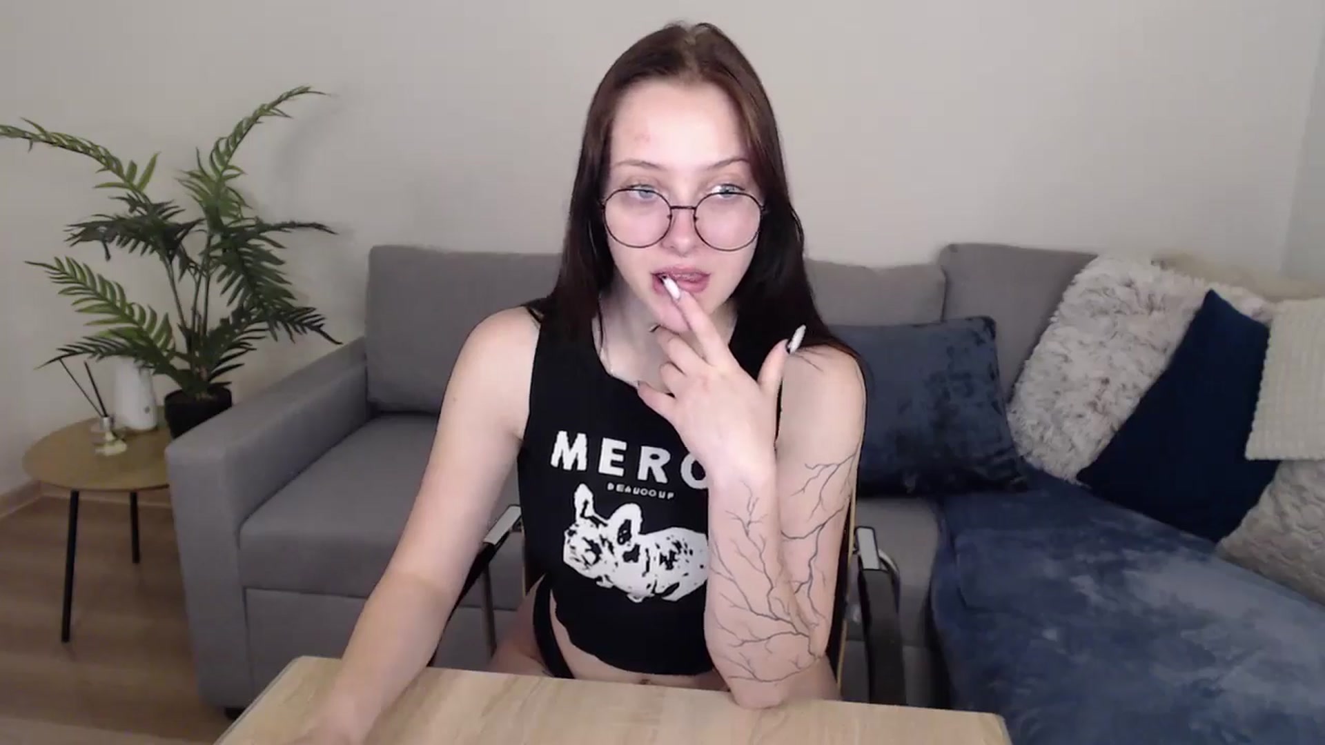 Gallery image thumbnail from SerenaSantos's myfreecams stream on, 06/04/2024, 08:43 image 14 of 20