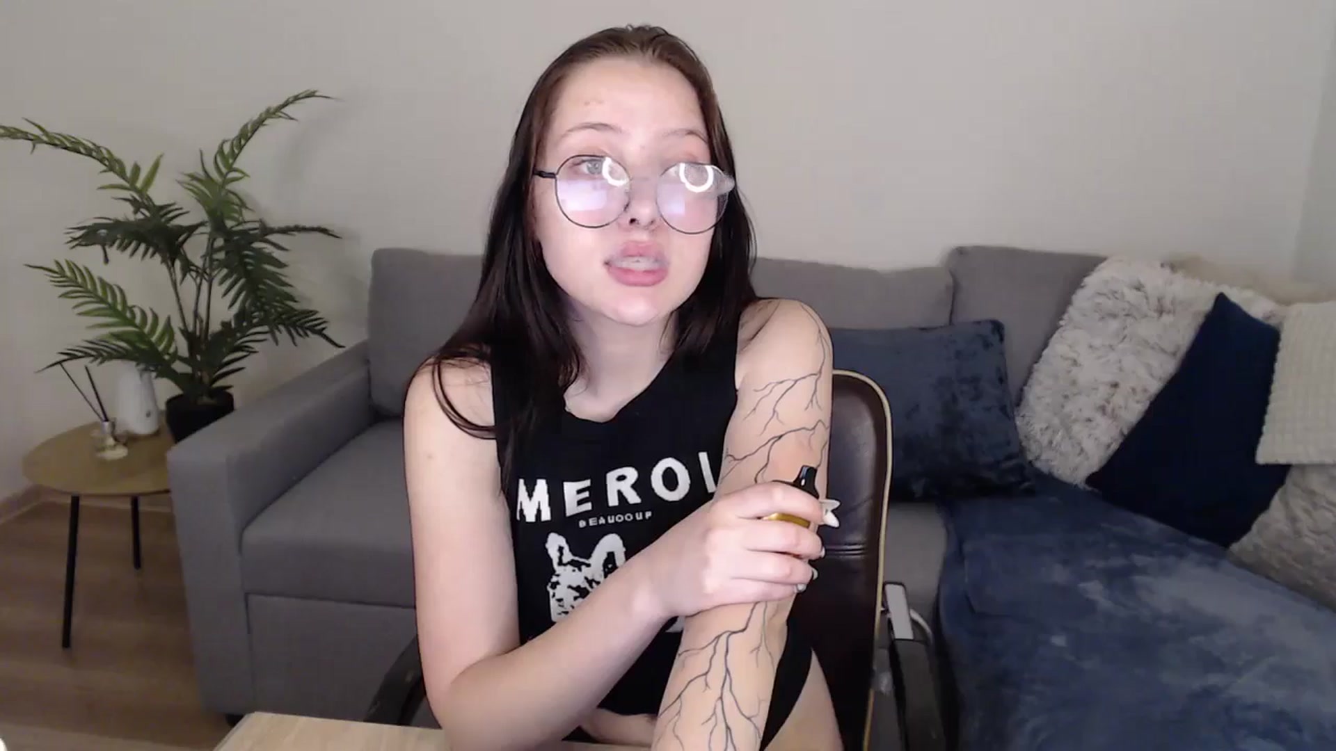 Gallery image thumbnail from SerenaSantos's myfreecams stream on, 06/04/2024, 11:00 image 15 of 20