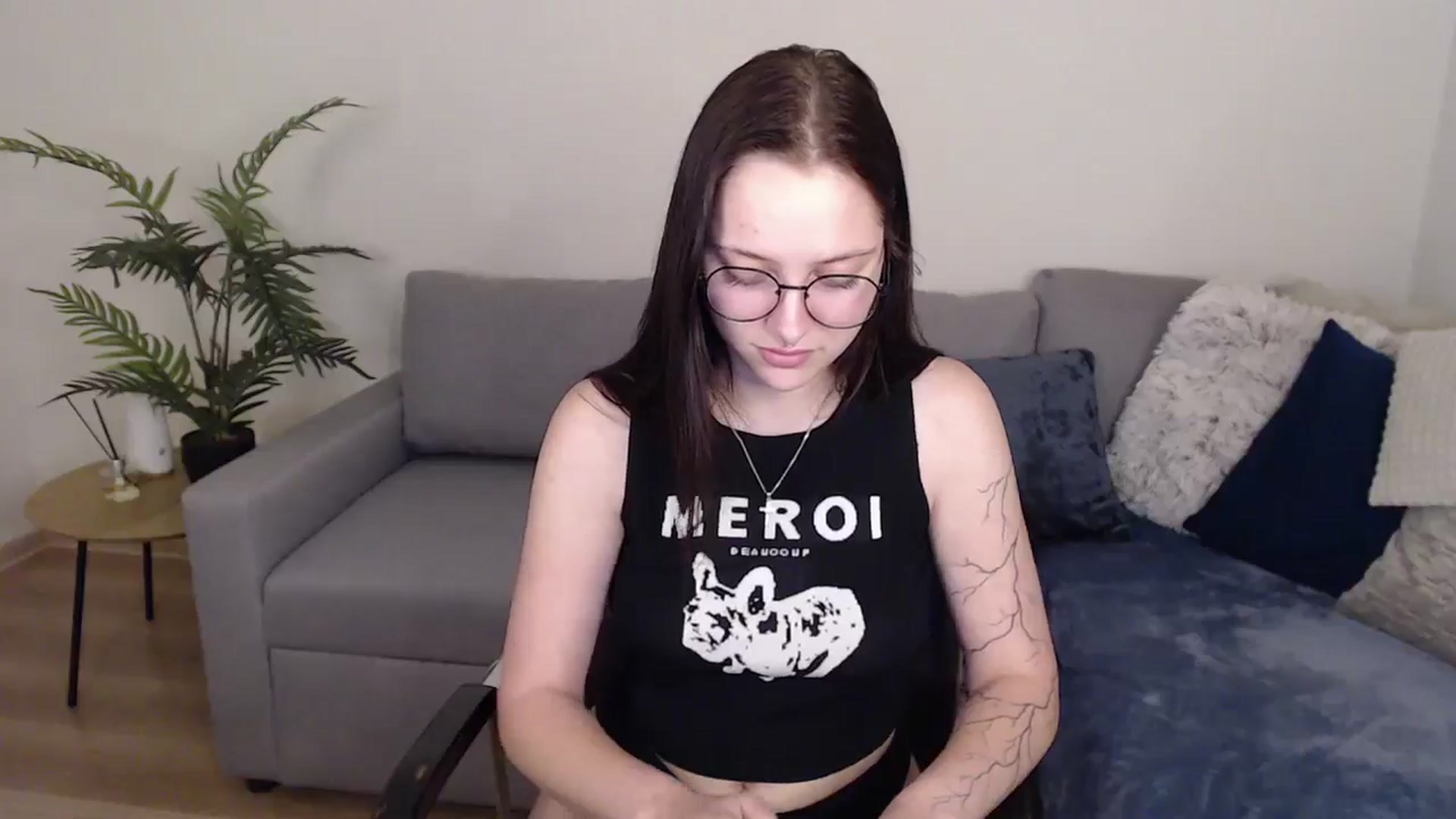 Gallery image thumbnail from SerenaSantos's myfreecams stream on, 06/04/2024, 13:49 image 17 of 20