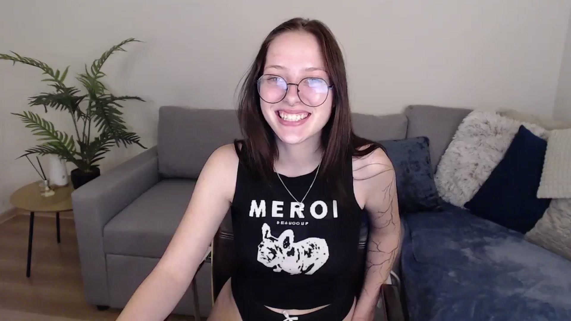Gallery image thumbnail from SerenaSantos's myfreecams stream on, 06/04/2024, 13:49 image 10 of 20