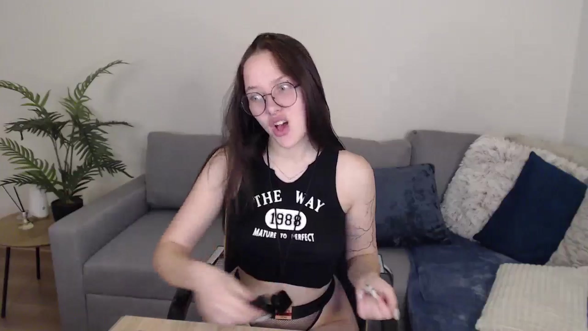 Gallery image thumbnail from SerenaSantos's myfreecams stream on, 06/05/2024, 09:54 image 12 of 20