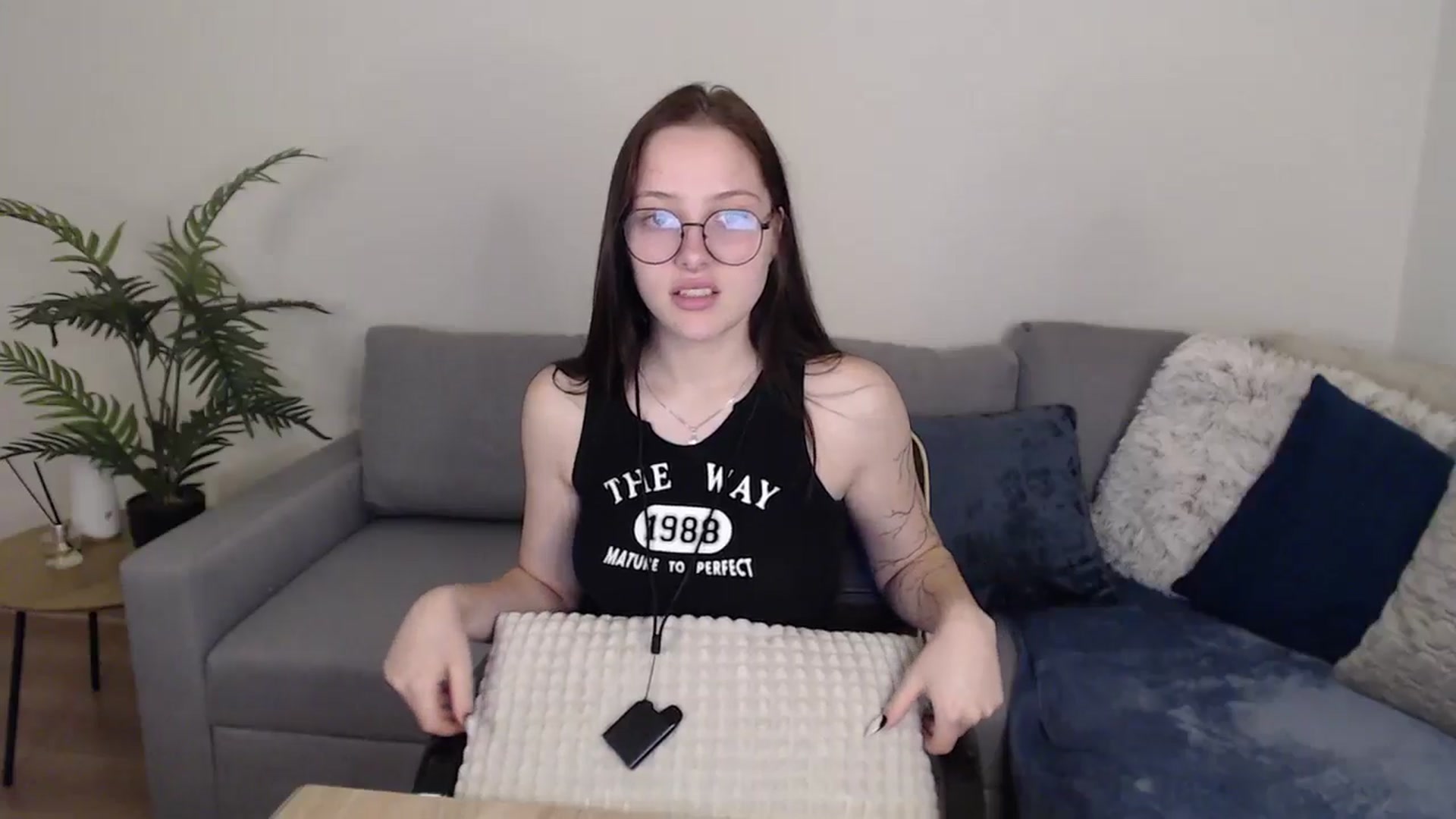 Gallery image thumbnail from SerenaSantos's myfreecams stream on, 06/05/2024, 09:54 image 7 of 20