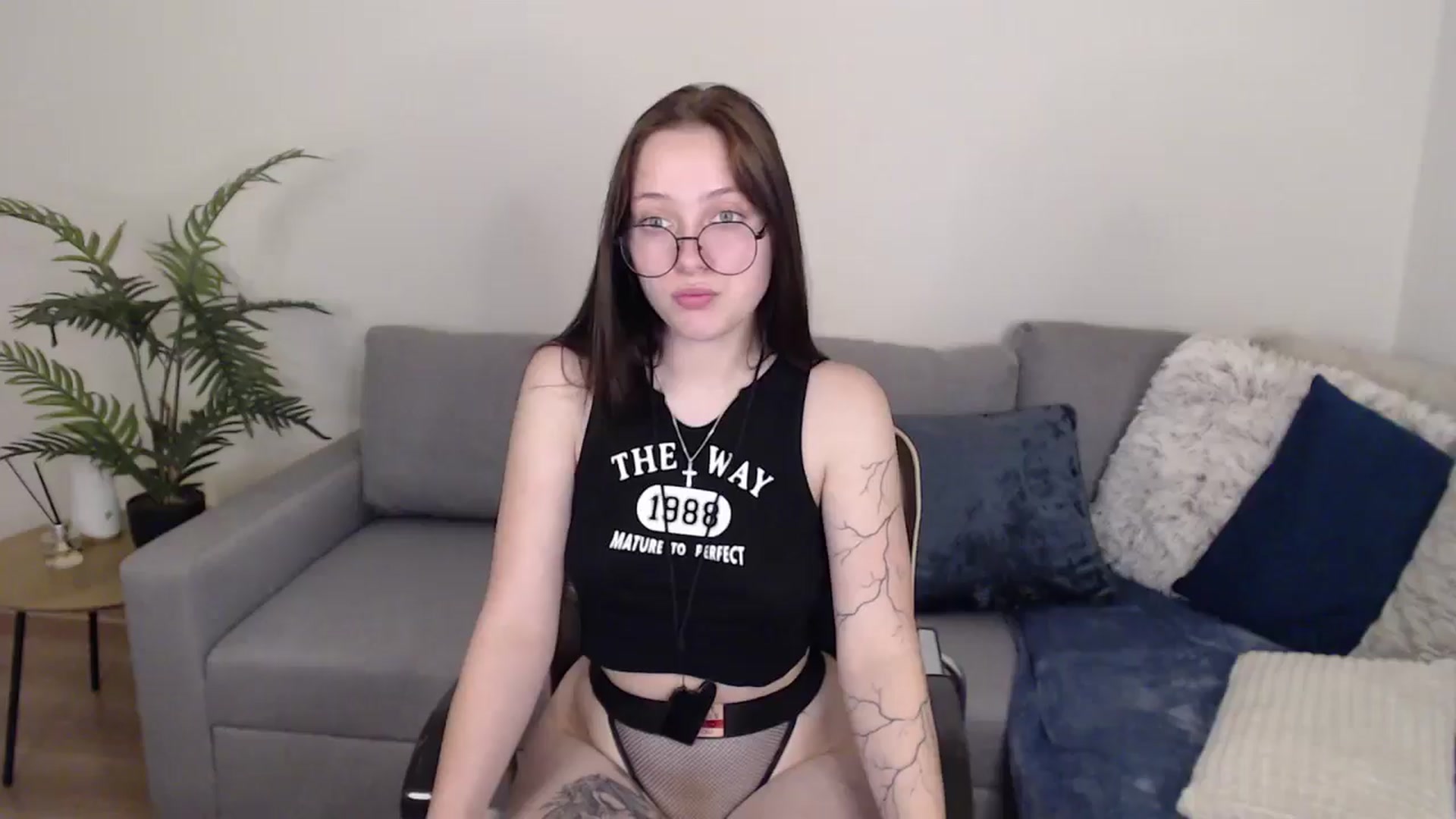 Gallery image thumbnail from SerenaSantos's myfreecams stream on, 06/05/2024, 10:34 image 6 of 20