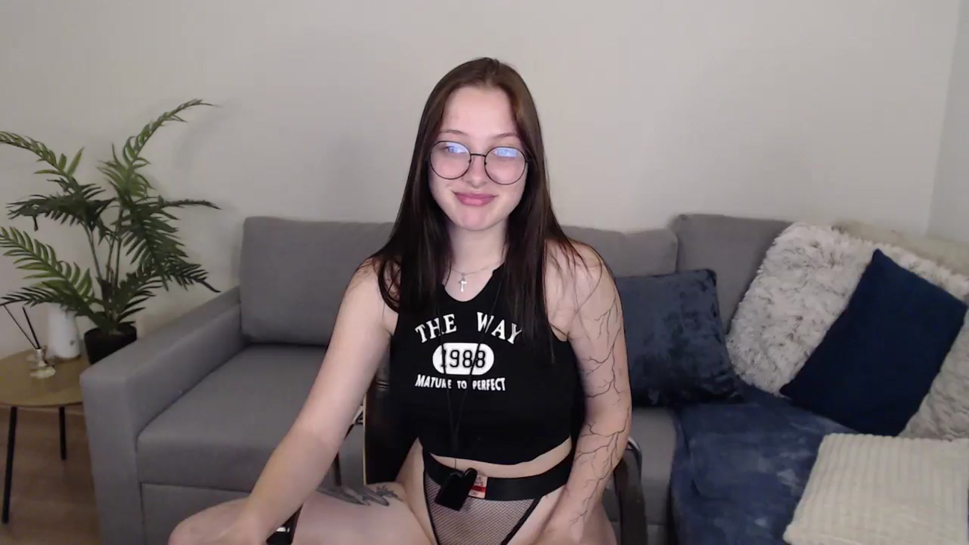 Gallery image thumbnail from SerenaSantos's myfreecams stream on, 06/05/2024, 10:34 image 18 of 20