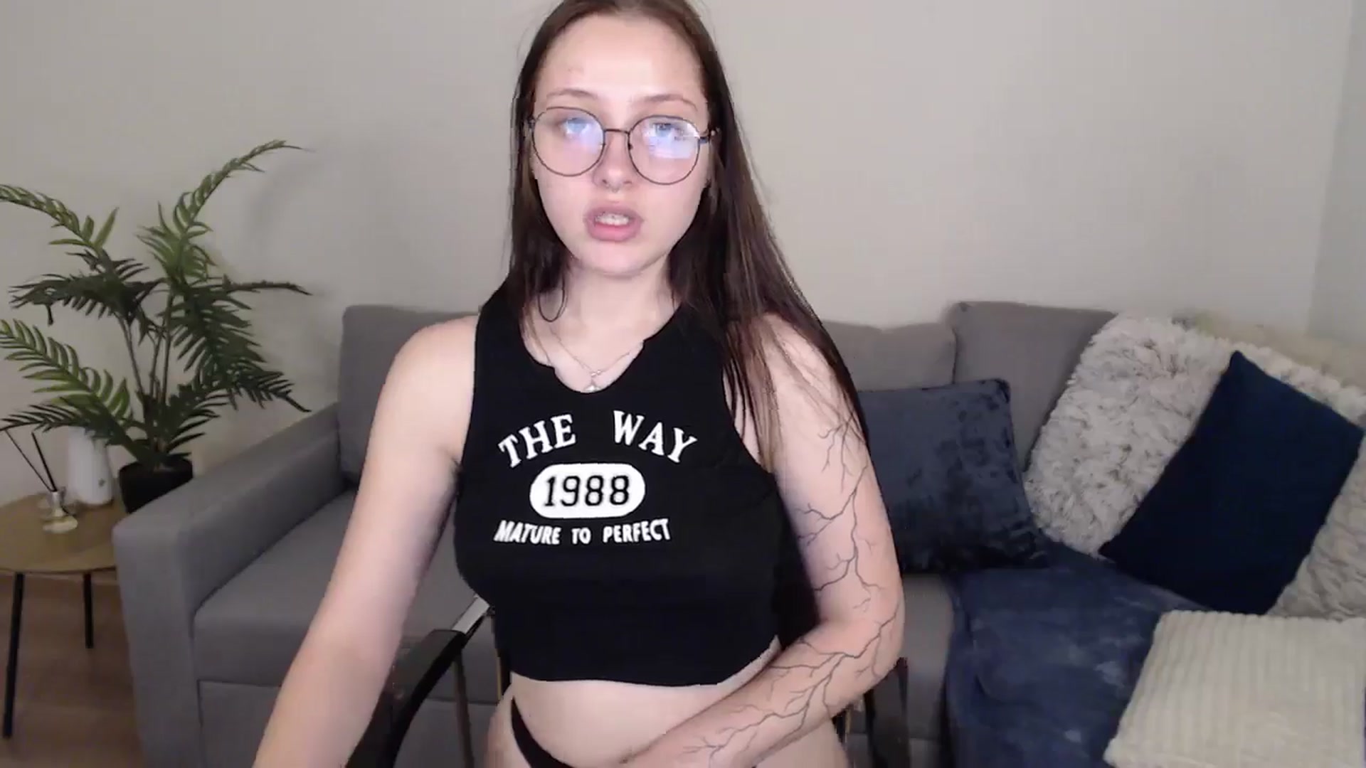 Gallery image thumbnail from SerenaSantos's myfreecams stream on, 06/05/2024, 11:17 image 20 of 20