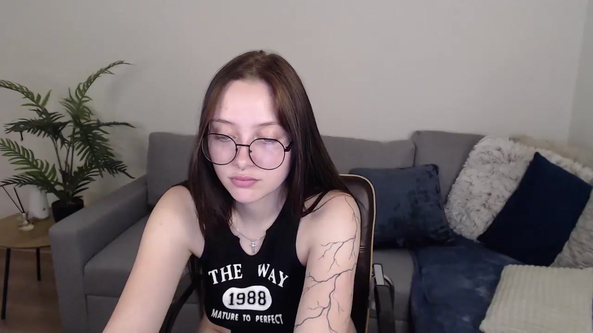 Gallery image thumbnail from SerenaSantos's myfreecams stream on, 06/05/2024, 11:17 image 6 of 20