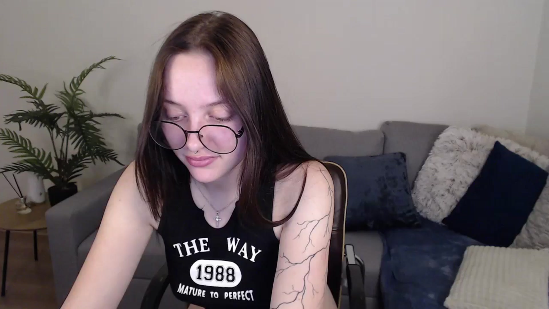 Gallery image thumbnail from SerenaSantos's myfreecams stream on, 06/05/2024, 11:17 image 19 of 20