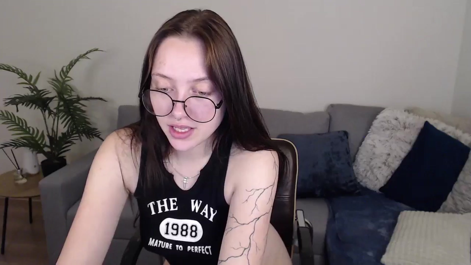 Gallery image thumbnail from SerenaSantos's myfreecams stream on, 06/05/2024, 11:17 image 10 of 20
