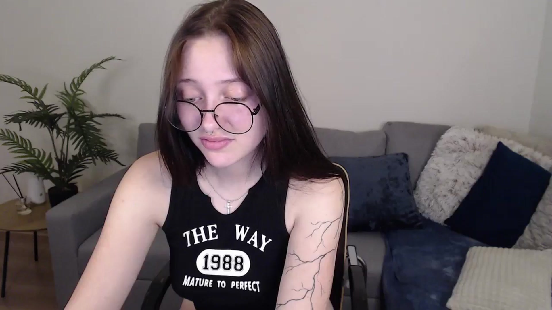 Gallery image thumbnail from SerenaSantos's myfreecams stream on, 06/05/2024, 11:17 image 17 of 20