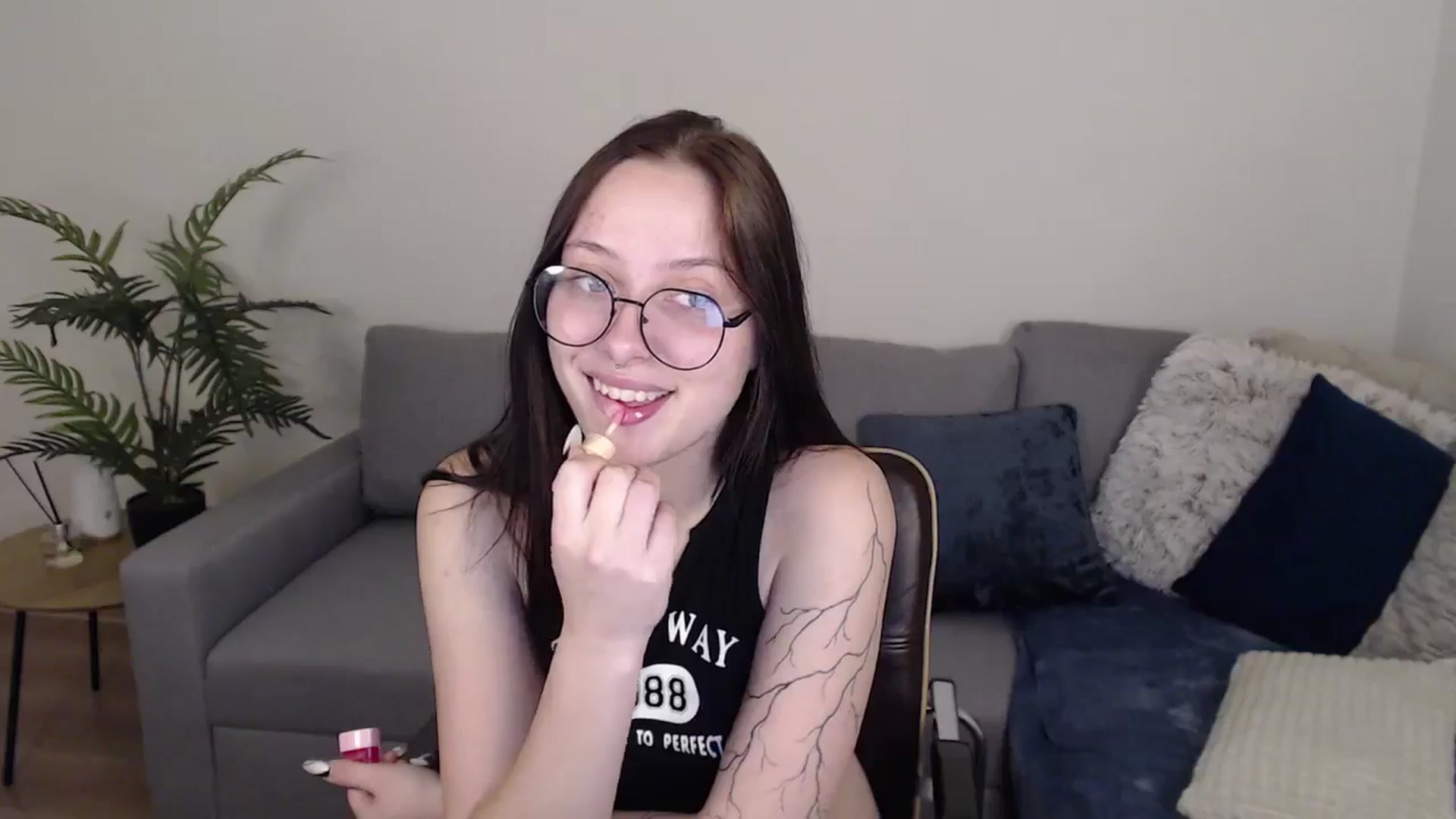 Gallery image thumbnail from SerenaSantos's myfreecams stream on, 06/05/2024, 11:32 image 16 of 20