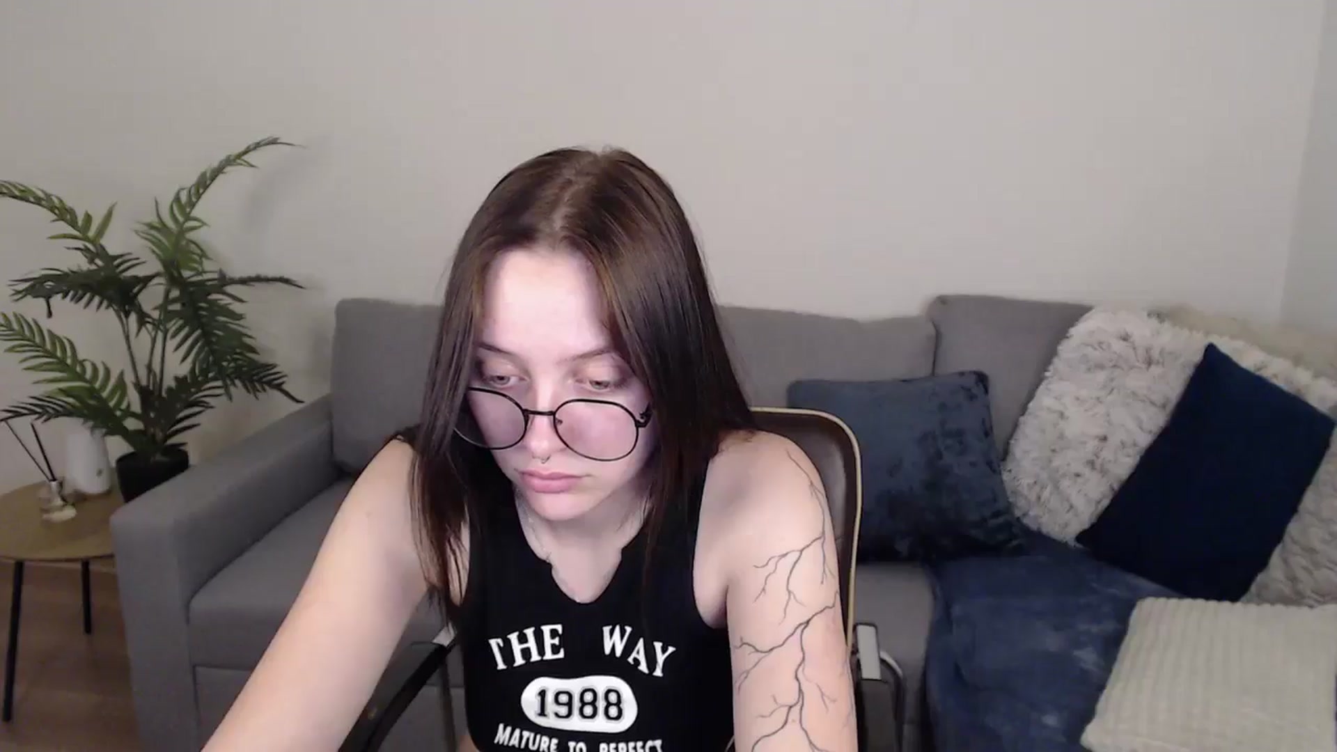 Gallery image thumbnail from SerenaSantos's myfreecams stream on, 06/05/2024, 11:32 image 6 of 20