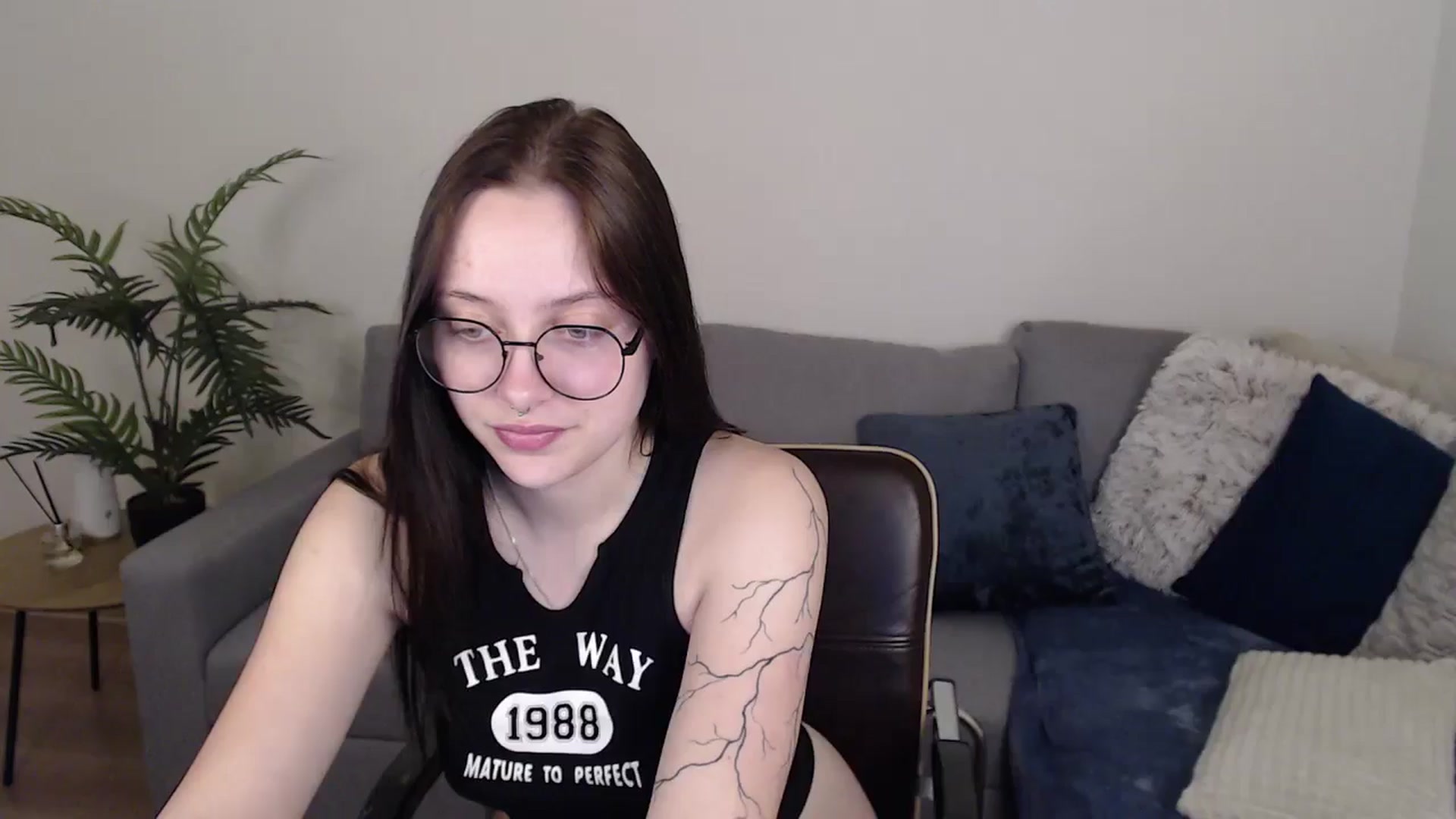 Gallery image thumbnail from SerenaSantos's myfreecams stream on, 06/05/2024, 11:32 image 19 of 20
