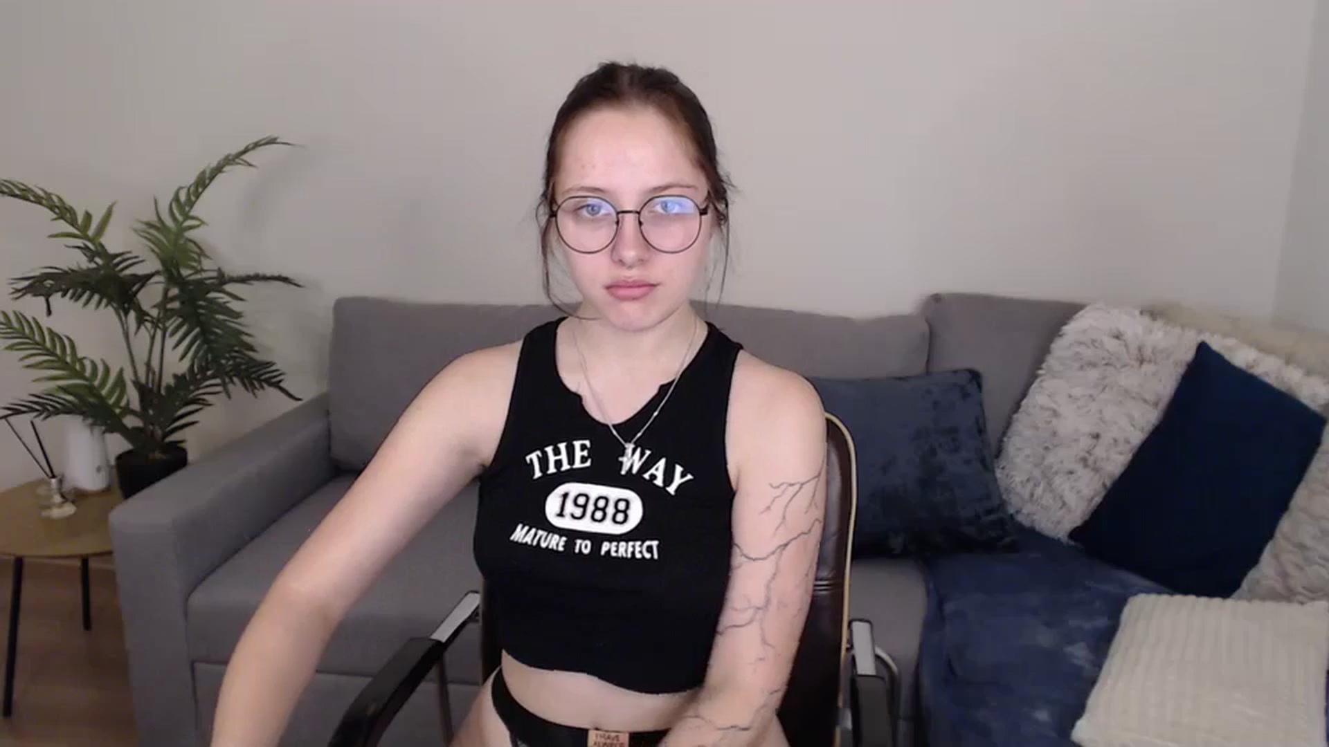 Gallery image thumbnail from SerenaSantos's myfreecams stream on, 06/05/2024, 12:26 image 12 of 20