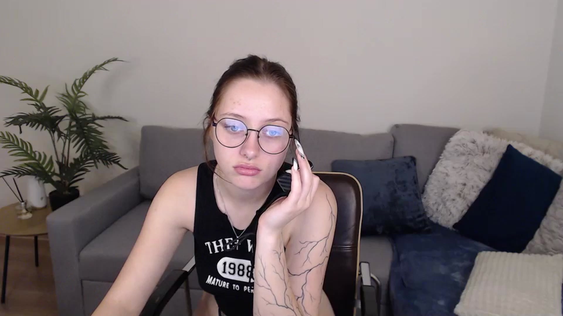 Gallery image thumbnail from SerenaSantos's myfreecams stream on, 06/05/2024, 12:26 image 11 of 20