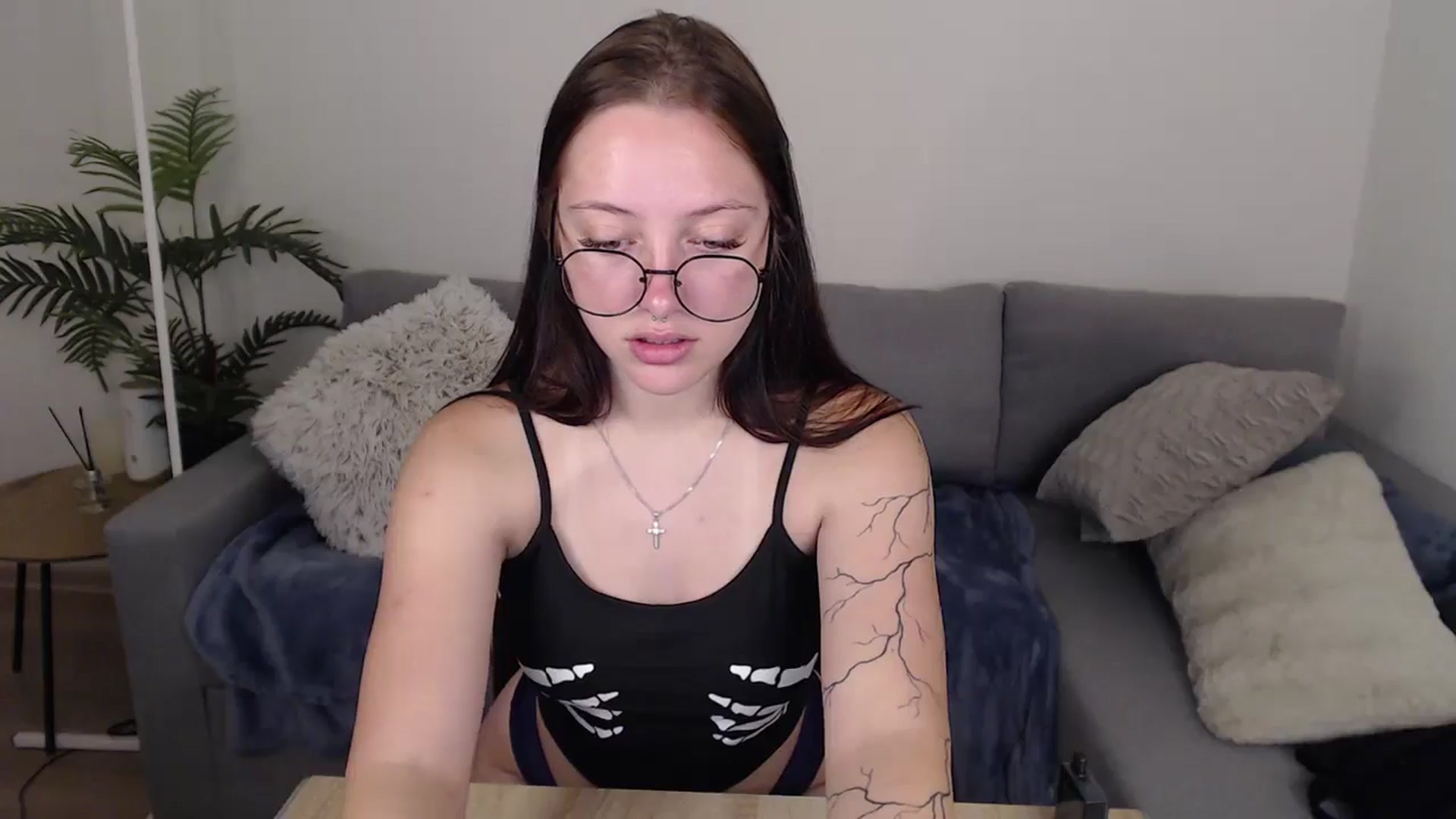 Gallery image thumbnail from SerenaSantos's myfreecams stream on, 06/25/2024, 09:31 image 7 of 20