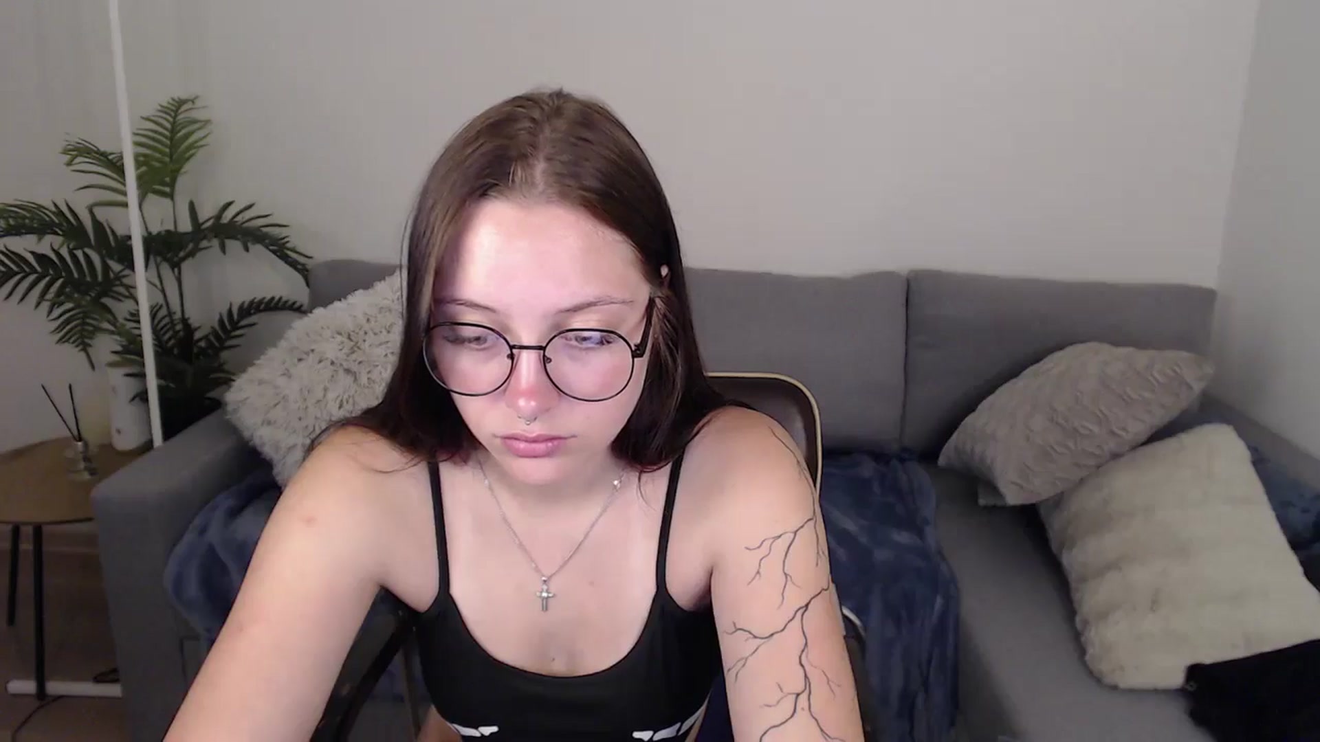 Gallery image thumbnail from SerenaSantos's myfreecams stream on, 06/25/2024, 13:09 image 17 of 20