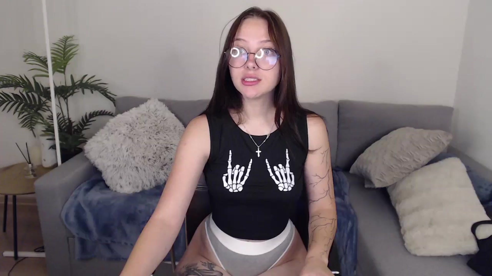 Gallery image thumbnail from SerenaSantos's myfreecams stream on, 06/26/2024, 08:37 image 15 of 20