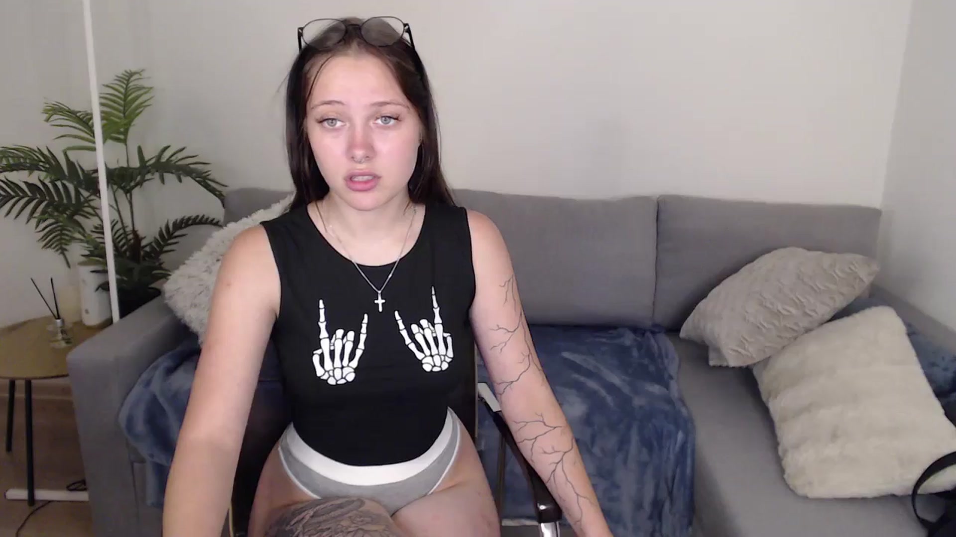 Gallery image thumbnail from SerenaSantos's myfreecams stream on, 06/26/2024, 10:37 image 20 of 20