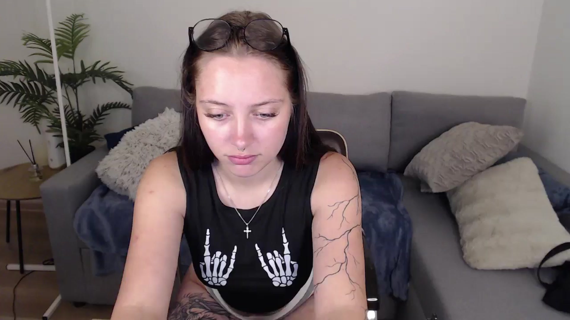 Gallery image thumbnail from SerenaSantos's myfreecams stream on, 06/26/2024, 12:43 image 2 of 20