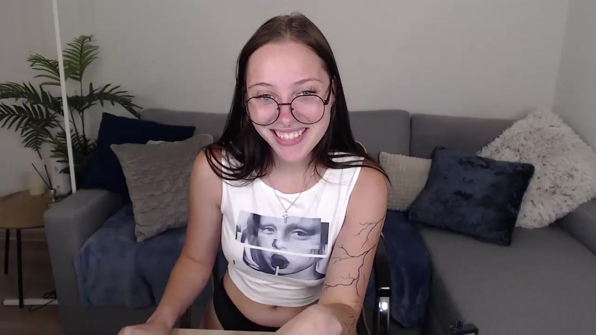 Gallery image thumbnail from SerenaSantos's myfreecams stream on, 06/28/2024, 13:44 image 18 of 20