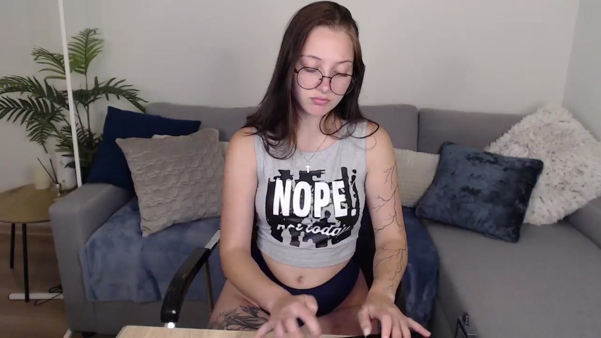 Gallery image thumbnail from SerenaSantos's myfreecams stream on, 06/29/2024, 10:53 image 20 of 20